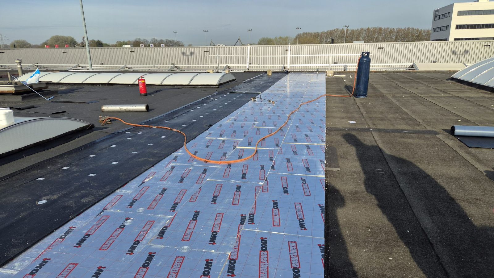 PIR-isolatieplaten op groot plat dak