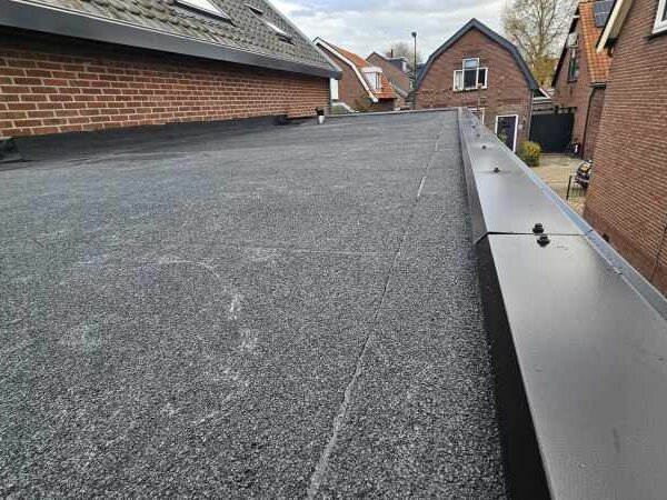 Dakrand met plastisol afdekkappen - foto 4