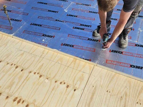 Renovatie van een dakbeschot en vervangen van boeidelen - foto 2