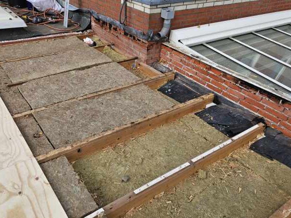 Renovatie van een dakbeschot en vervangen van boeidelen - foto 4